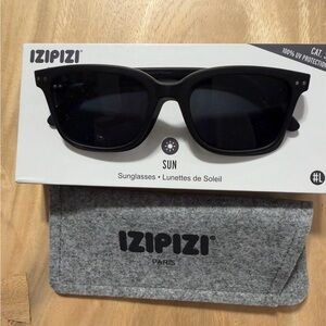Kids Izipizi Sun Sunglasses in Black